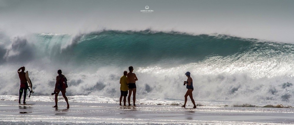 Olas del huracán Ophelia según Marco Mora